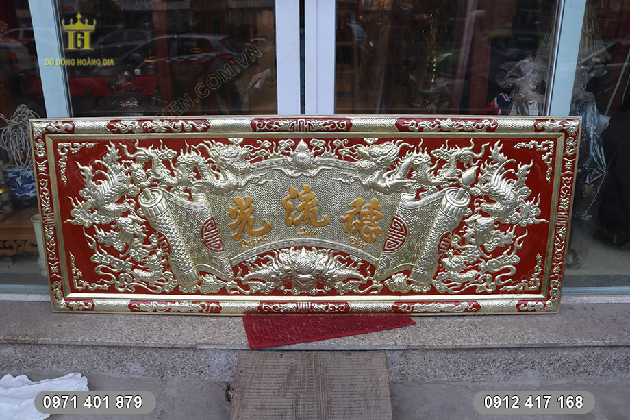 ho&agrave;nh phi c&acirc;u đối sơn son thiếp v&agrave;ng
